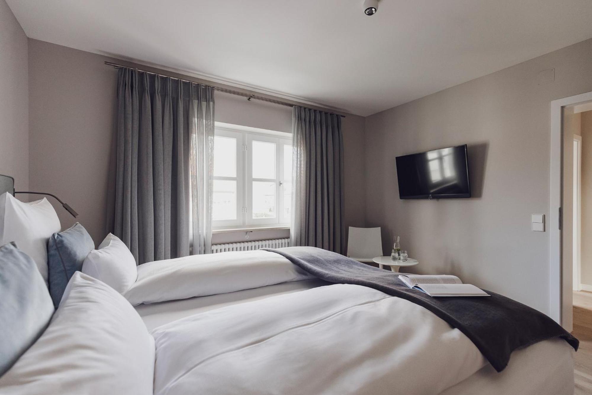Hotel Caraleon 瓦瑟堡 外观 照片